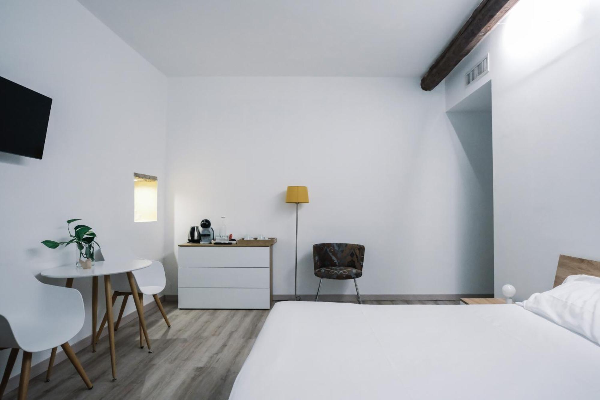 Flora Inn, Scotti'S House - Due Passi In Centro Bergamo Exterior photo